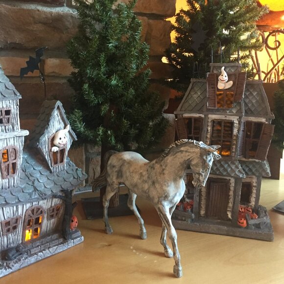 RARE/MINT Breyer Retired Limited Edition Halloween Horse Series: 2004 “Cryptic” - Picture 8 of 16